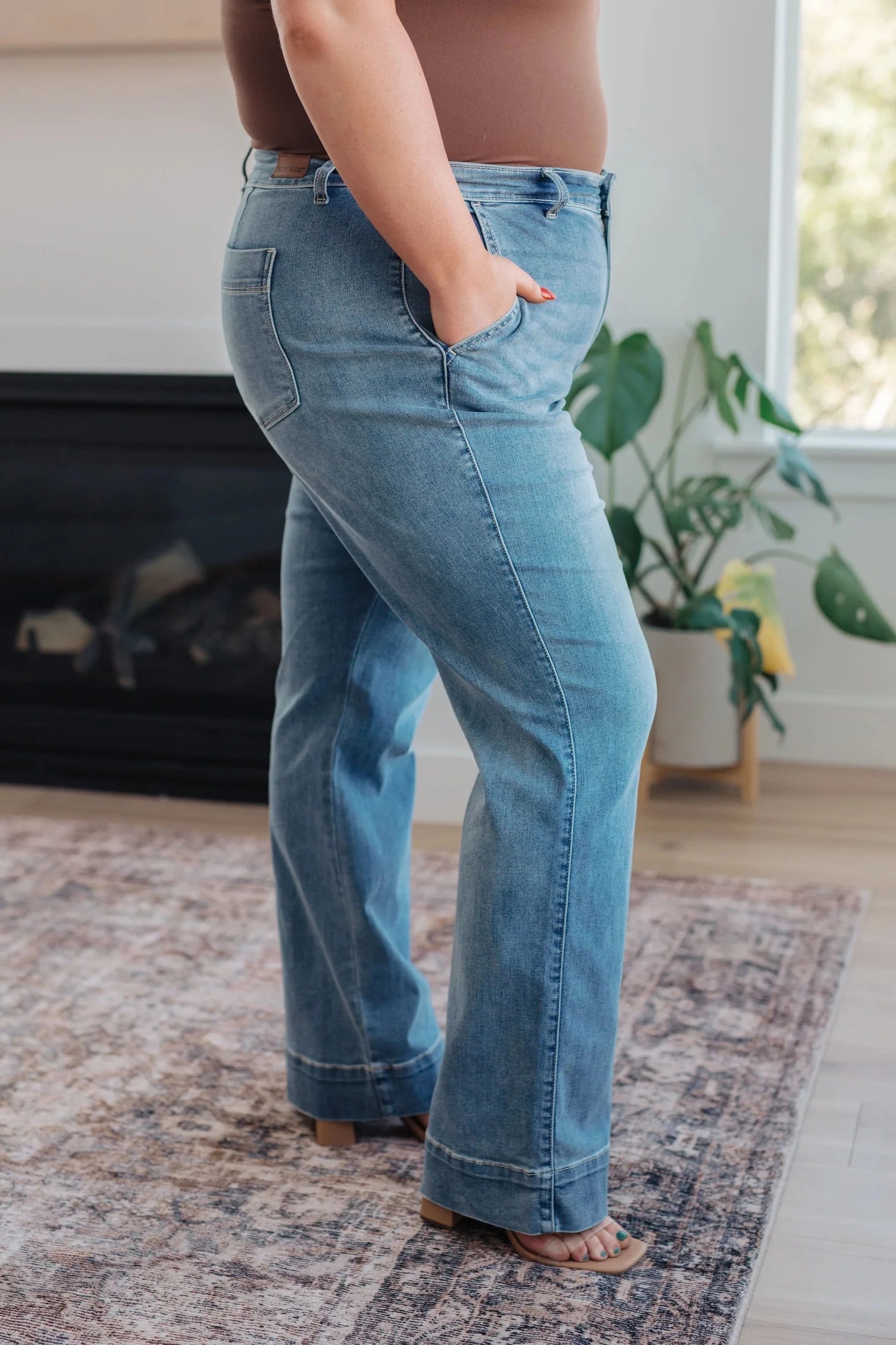 Mid Rise Wide Leg Judy Blue Jeans